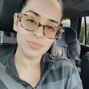 Meet your Posher, Lisandra